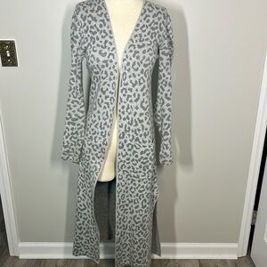 Jessica Simpson Fine Knit Long Grey Leopard Print Cardigan SX